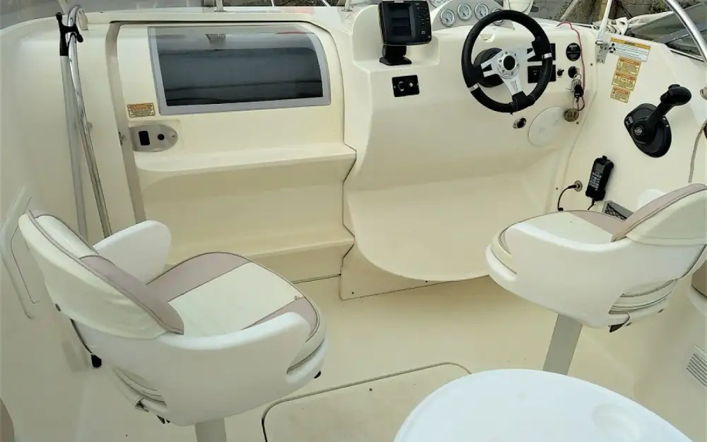 slider 18 Quicksilver Activ 640 Cabin