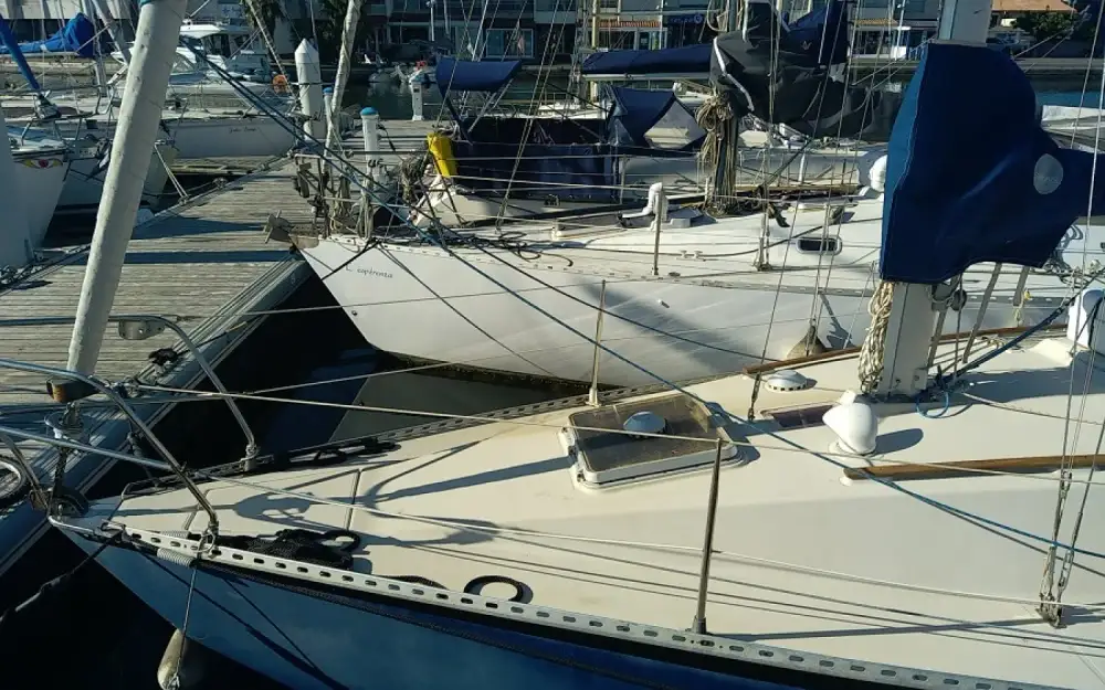 slider 10 Beneteau First 27