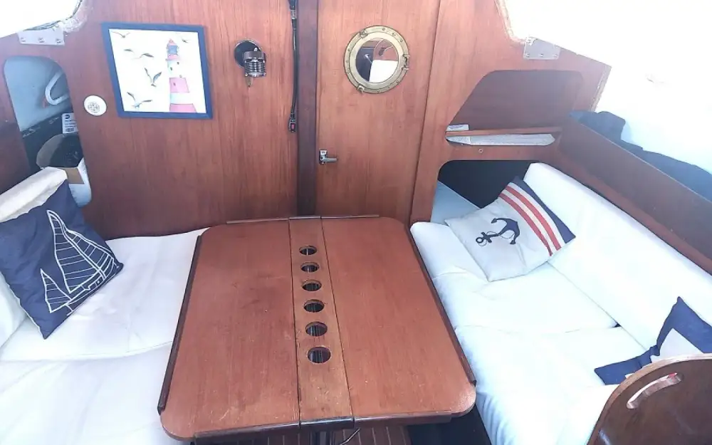 slider 11 Beneteau First 27