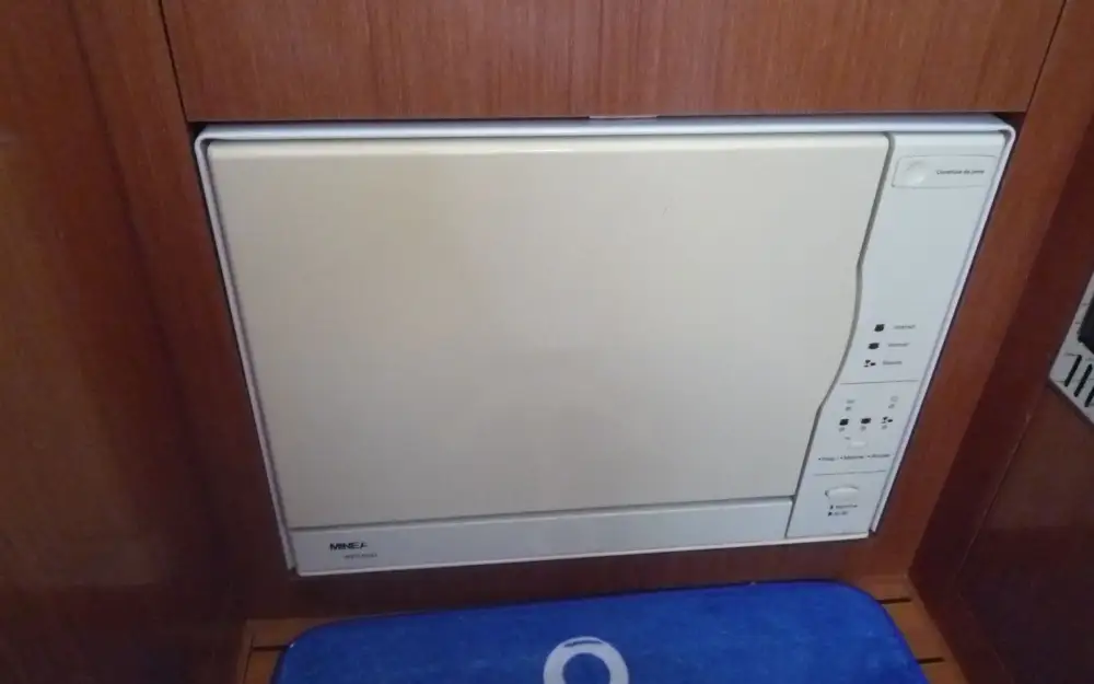 slider 9 Beneteau Swift Trawler 34