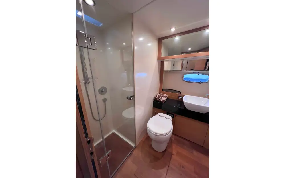 slider 10 Fairline Phantom 48