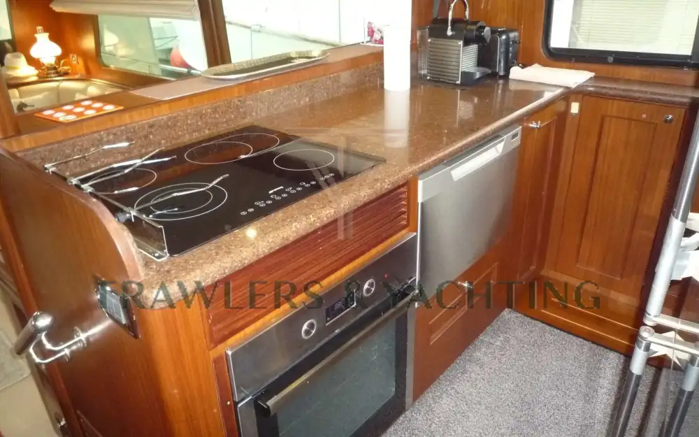 slider 6 Ocean Alexander  60