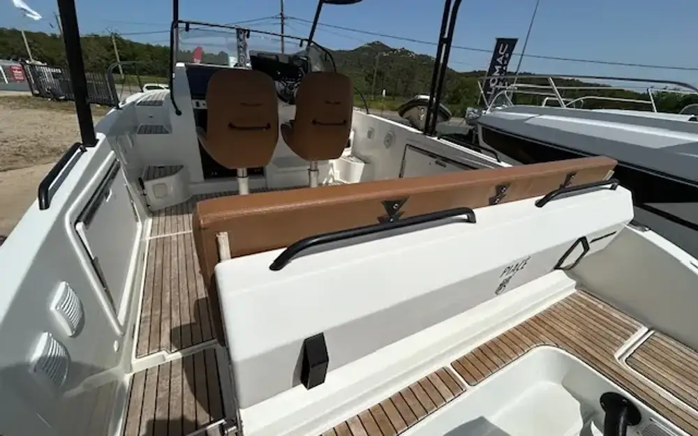 slider 4 Beneteau Flyer 8 SUNdeck