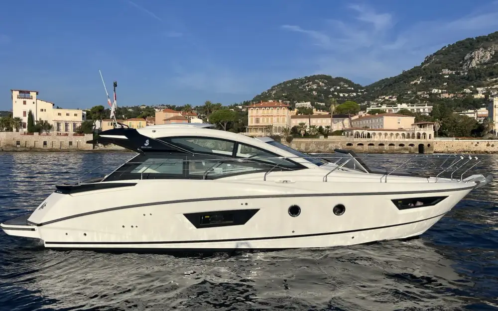 slider 0 Beneteau Gran Turismo 40
