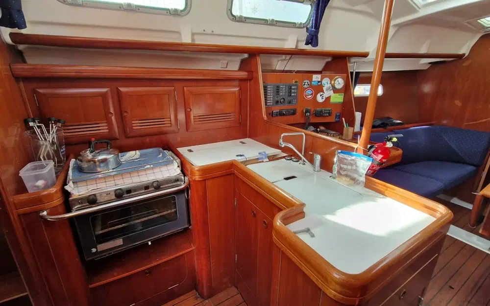 slider 3 Beneteau Oceanis 373 Clipper