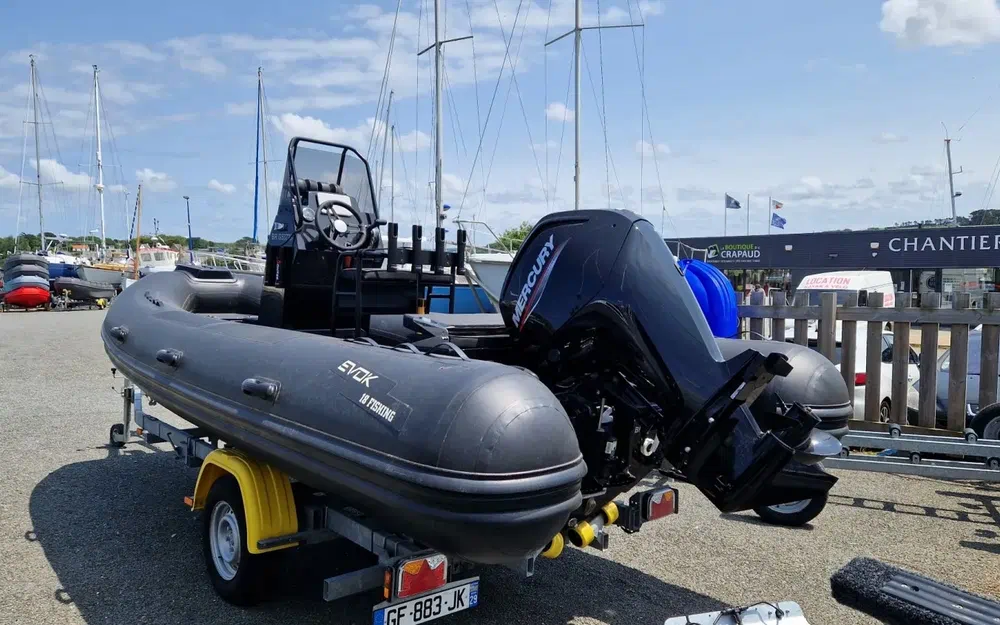 slider 0 Evok Marine Evok 18 Fishing