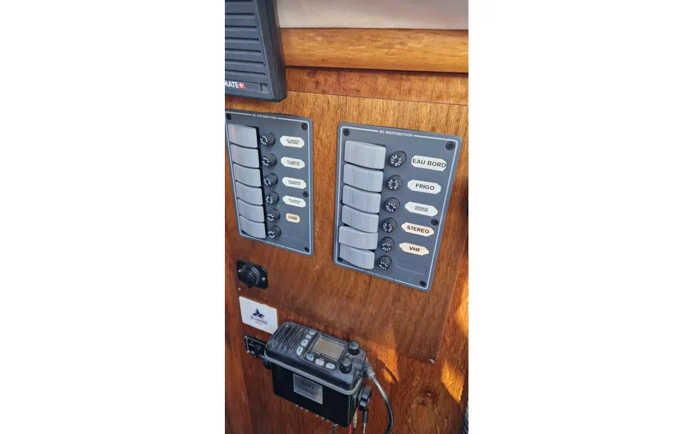 slider 12 Sealine Ambassador 290