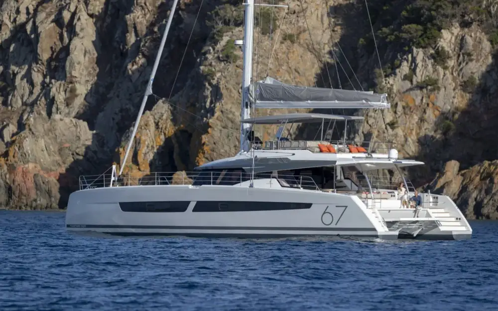slider 13 Fountaine Pajot Alegria 67