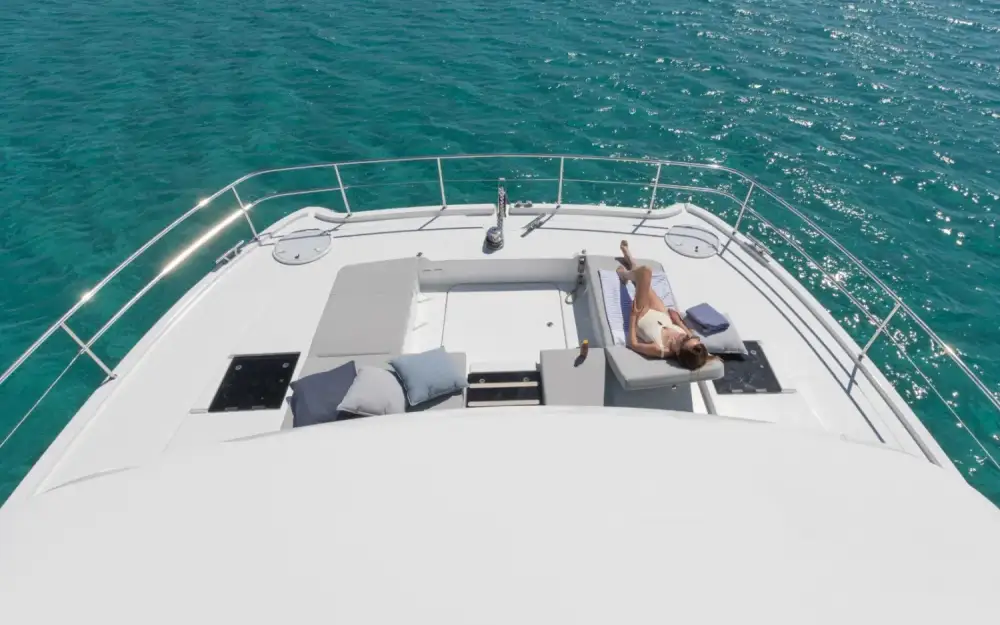 slider 5 Fountaine Pajot My 6