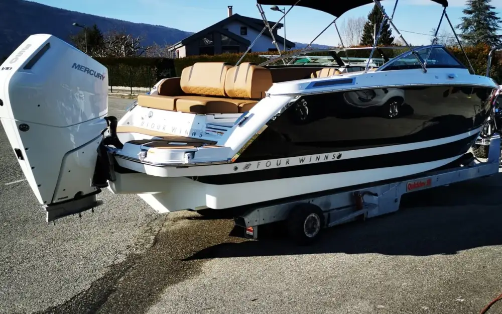slider 3 Four Winns H6 OB