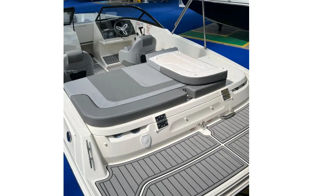 slider 5 Bayliner VR4