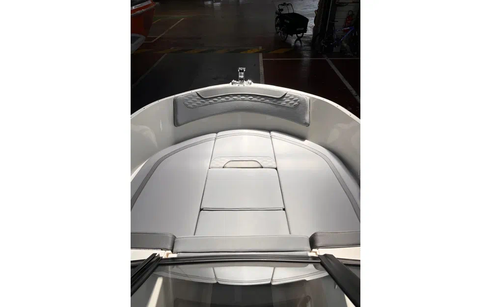 slider 5 Bayliner Element M17