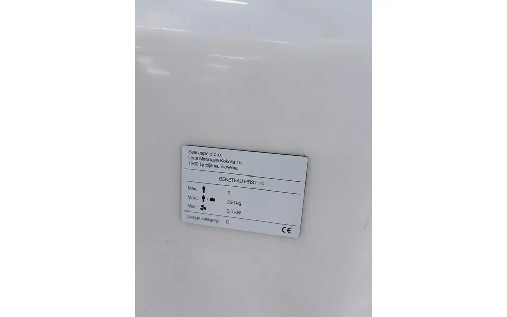 slider 9 Beneteau First 14