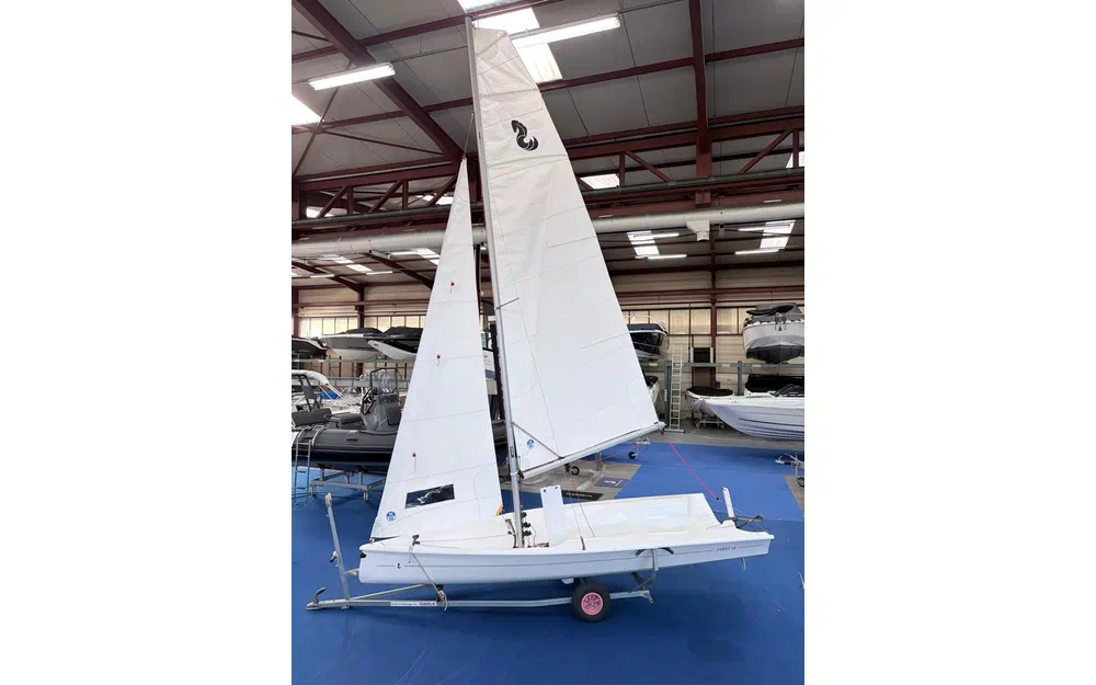 slider 3 Beneteau First 14