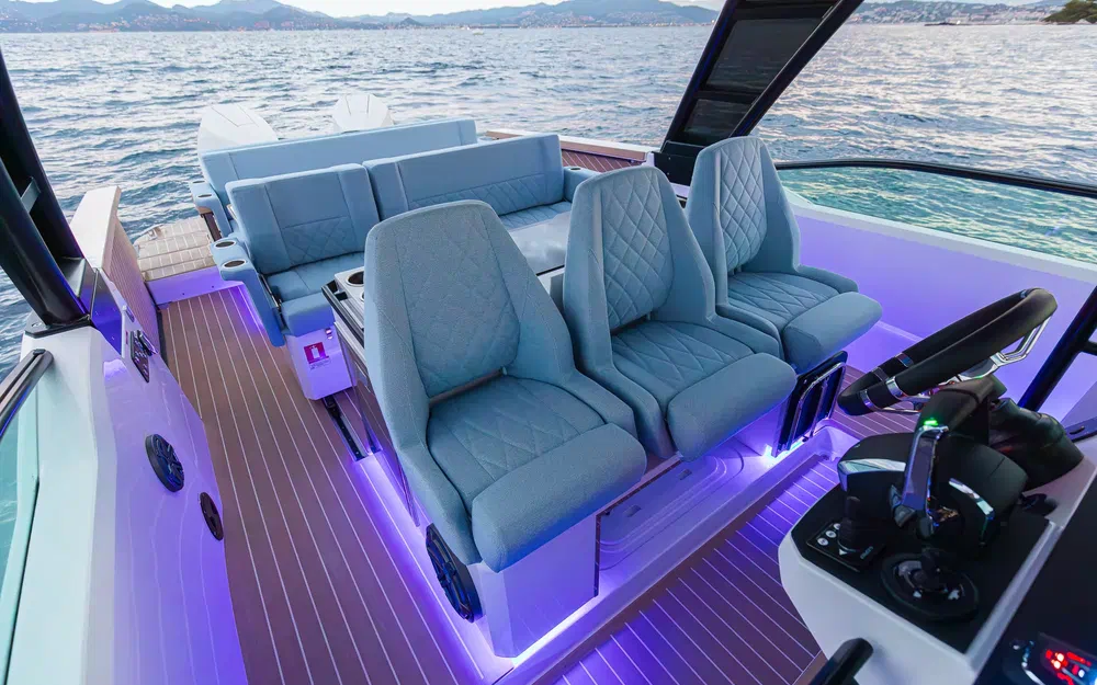 slider 10 Saxdor 320 GTO