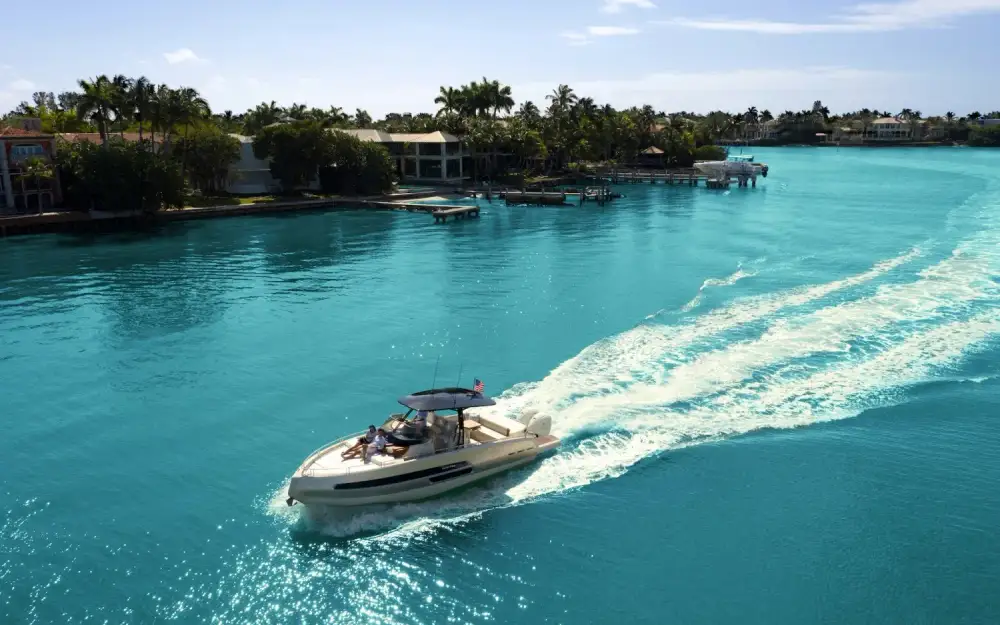 slider 3 Invictus  370 Gts