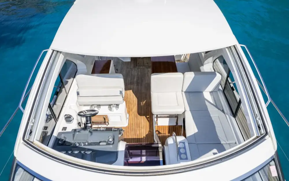 slider 9 Bavaria Sport 400 Hard Top