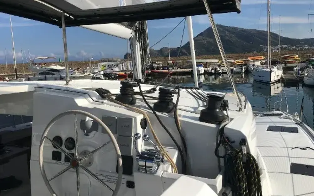 slider 10 Fountaine Pajot Isla 40 - null