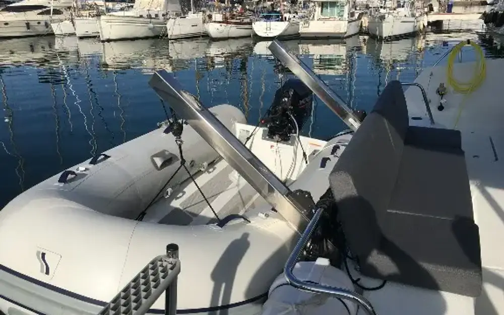 slider 15 Fountaine Pajot Isla 40