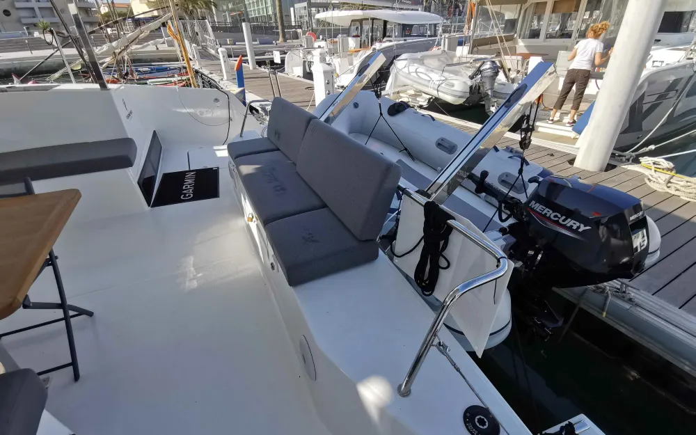 slider 2 Fountaine Pajot Isla 40