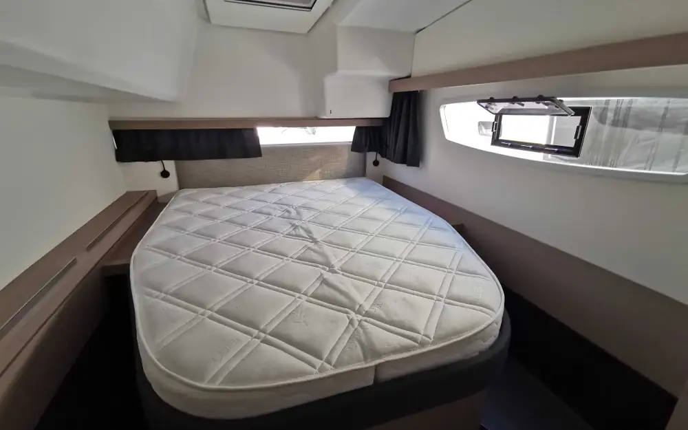 slider 5 Fountaine Pajot Isla 40