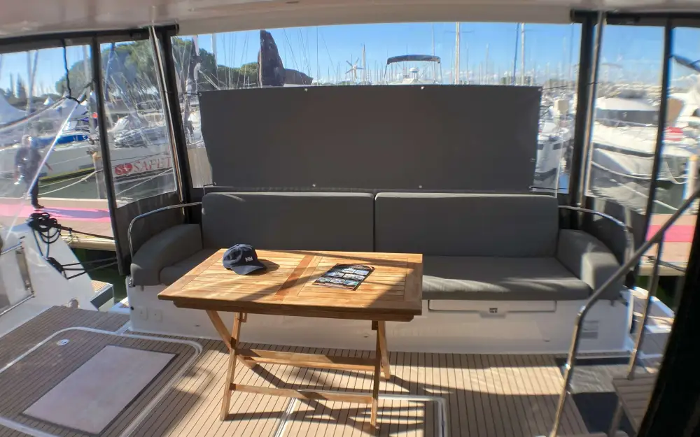 slider 20 Fountaine Pajot My 6