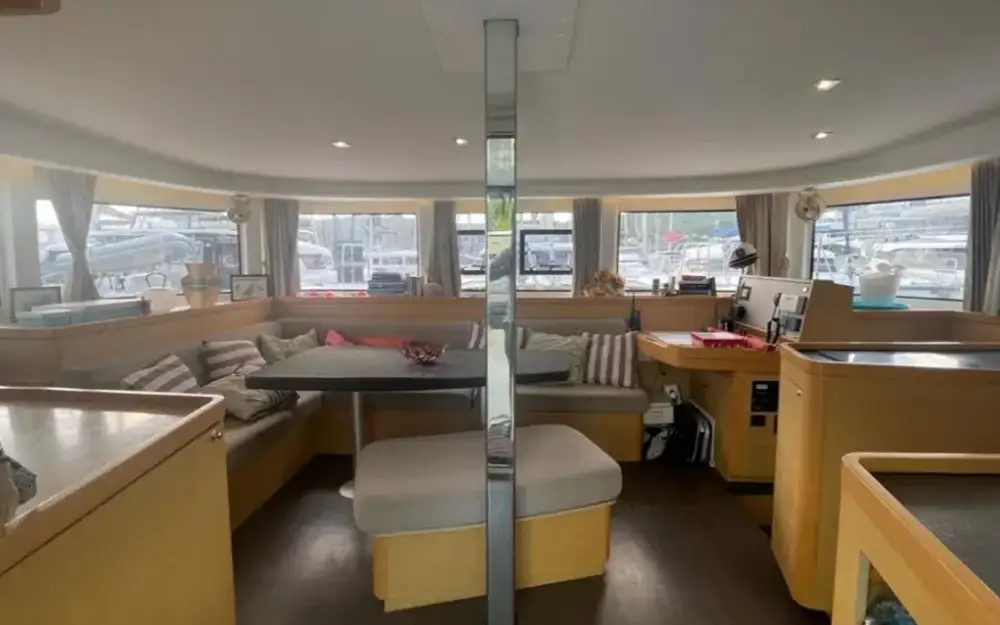 slider 5 Lagoon  42