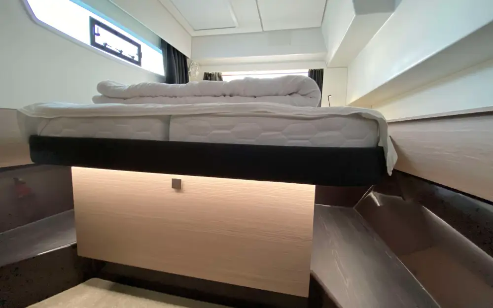 slider 10 Fountaine Pajot Elba 45