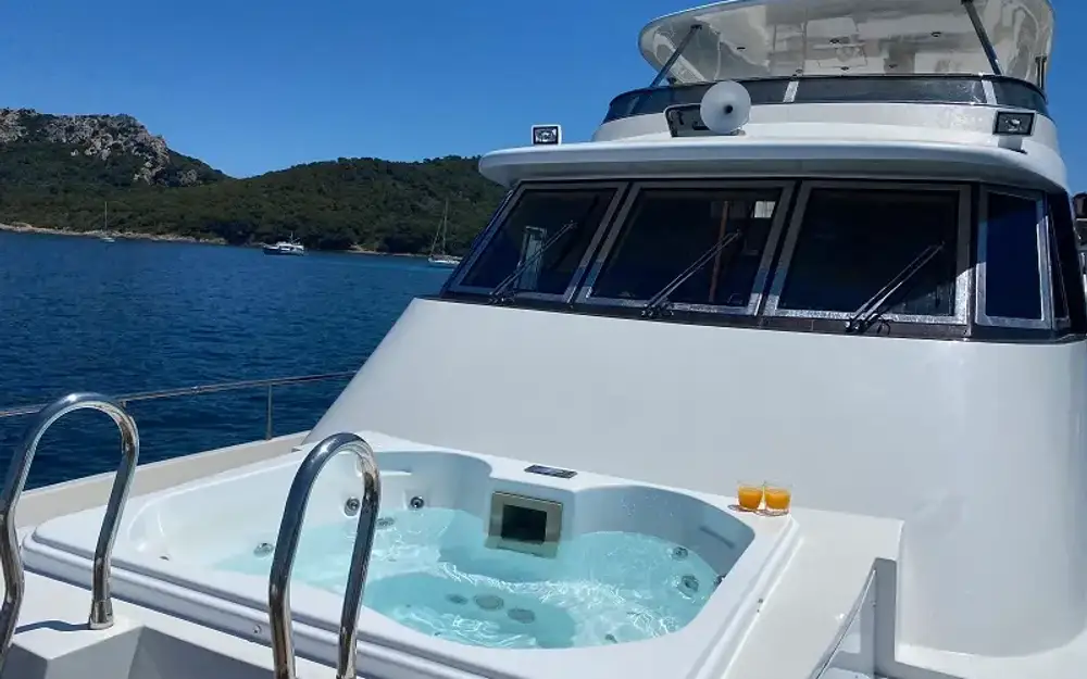 slider 16 Mondomarine Navetta 24 M