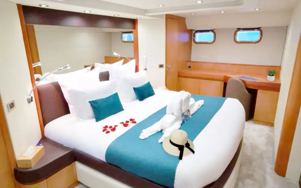 slider 3 Mondomarine Navetta 24 M