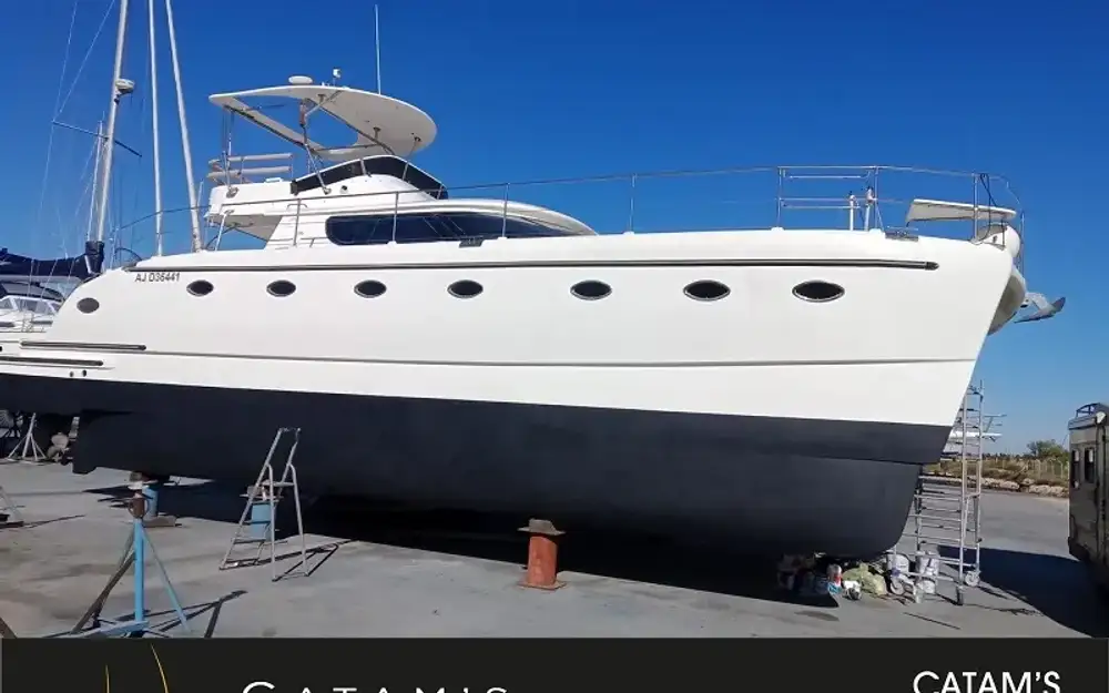 slider 0 Charter Cats Prowler 480
