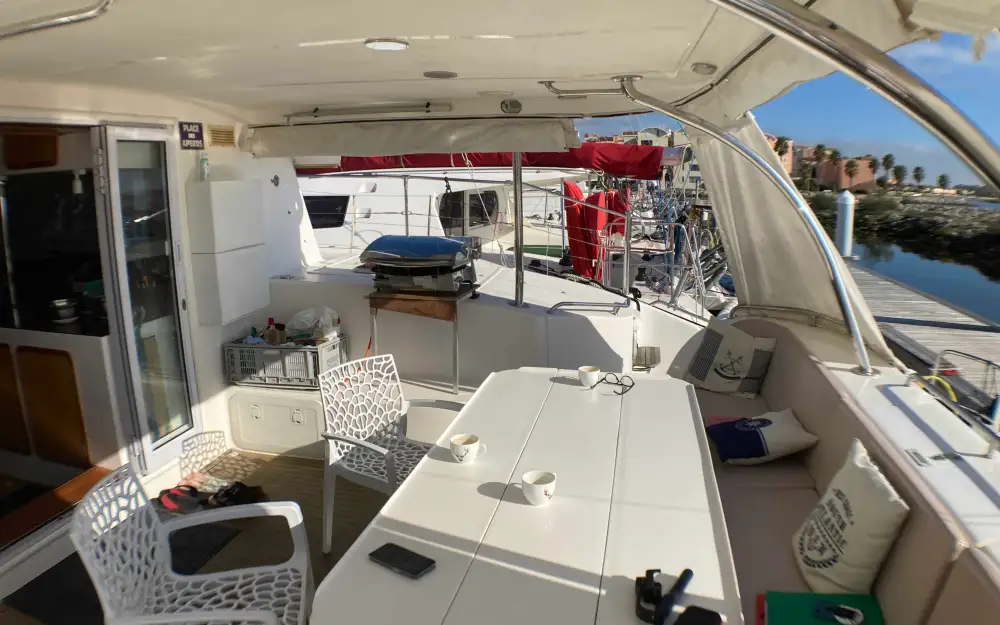 slider 11 Charter Cats Prowler 480