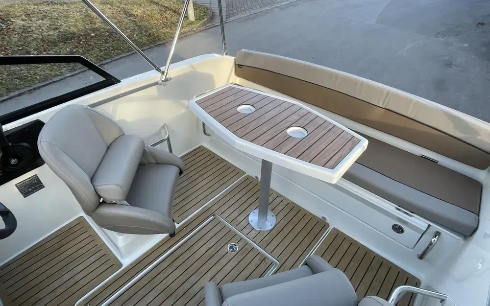 slider 2 Quicksilver Activ 555 Bowrider