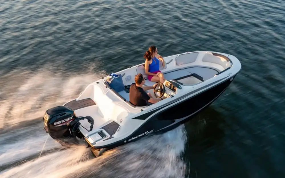 slider 2 Bayliner Element M15