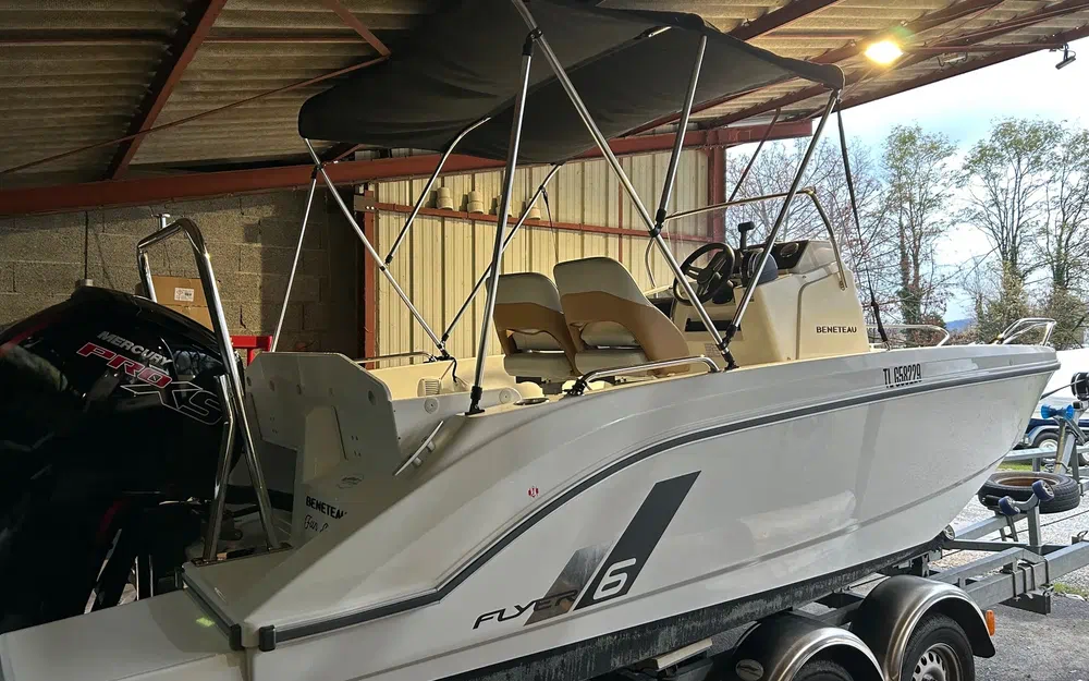 slider 9 Beneteau Flyer 6 SPACEdeck