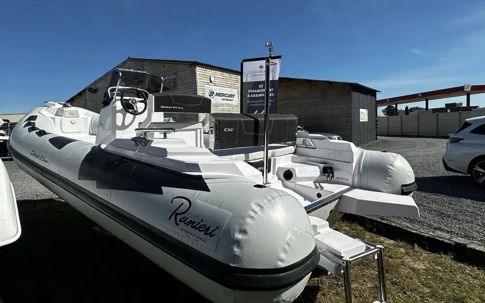 slider 2 Ranieri Cayman 21 Sport