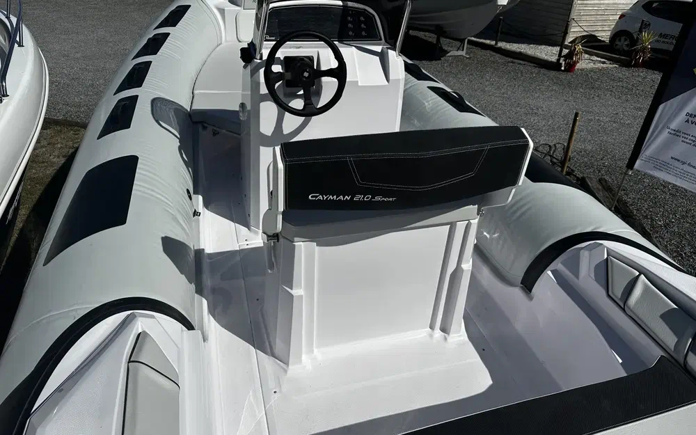 slider 5 Ranieri Cayman 21 Sport