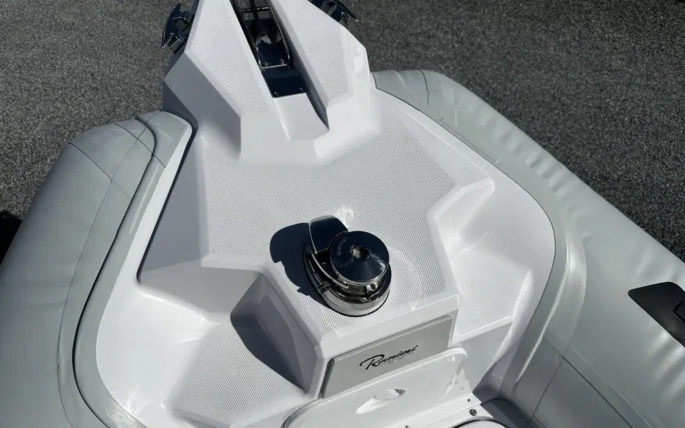 slider 7 Ranieri Cayman 21 Sport