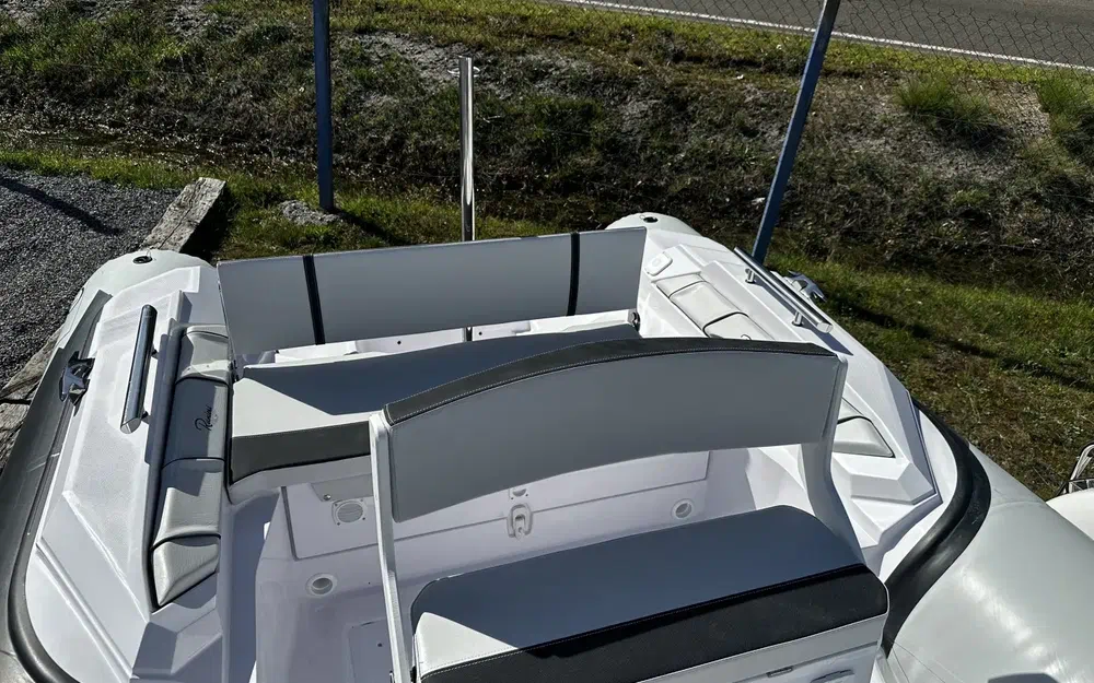slider 8 Ranieri Cayman 21 Sport