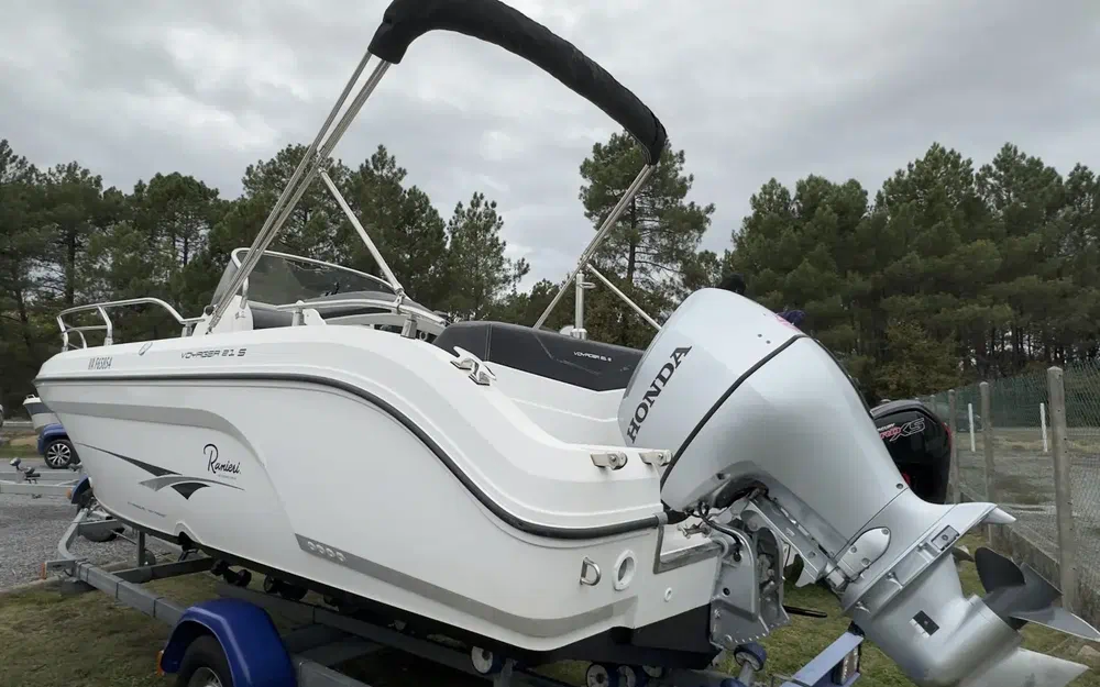 slider 1 Ranieri Voyager 21 S
