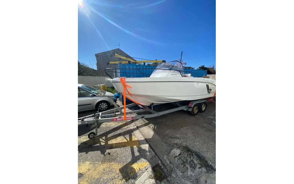 slider 0 Beneteau Flyer 7 SUNdeck