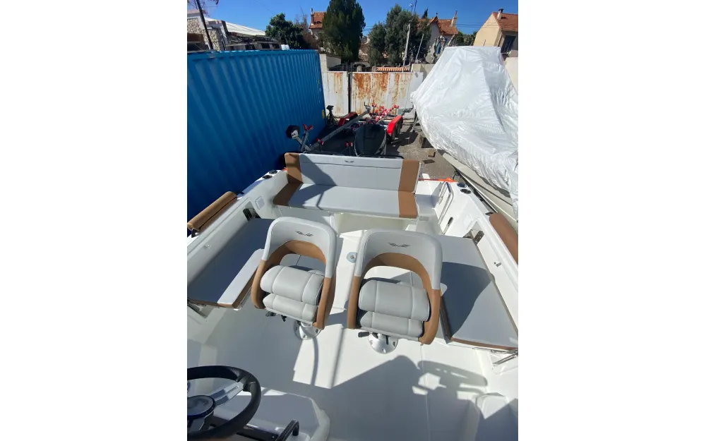 slider 4 Beneteau Flyer 7 SUNdeck