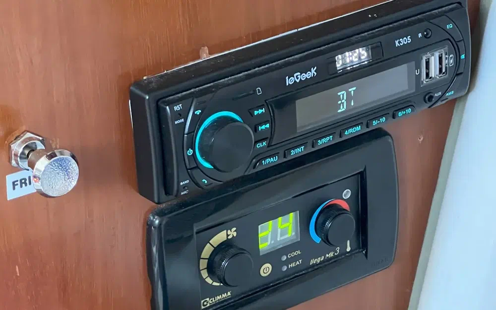 slider 11 Beneteau Flyer 701