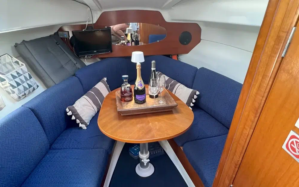 slider 6 Beneteau Flyer 701