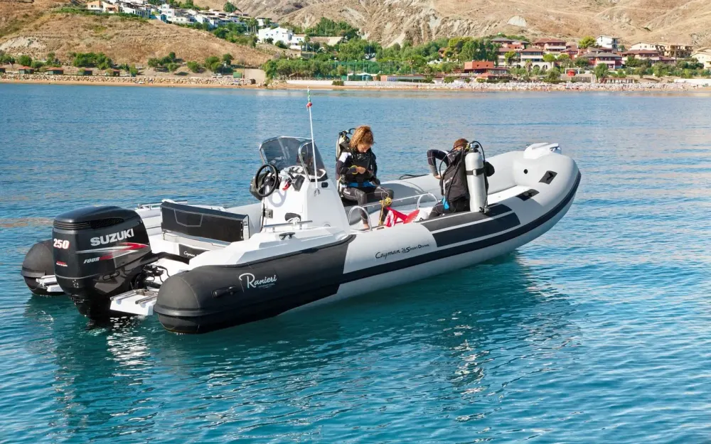 RanieriCayman 26 Sport Diving