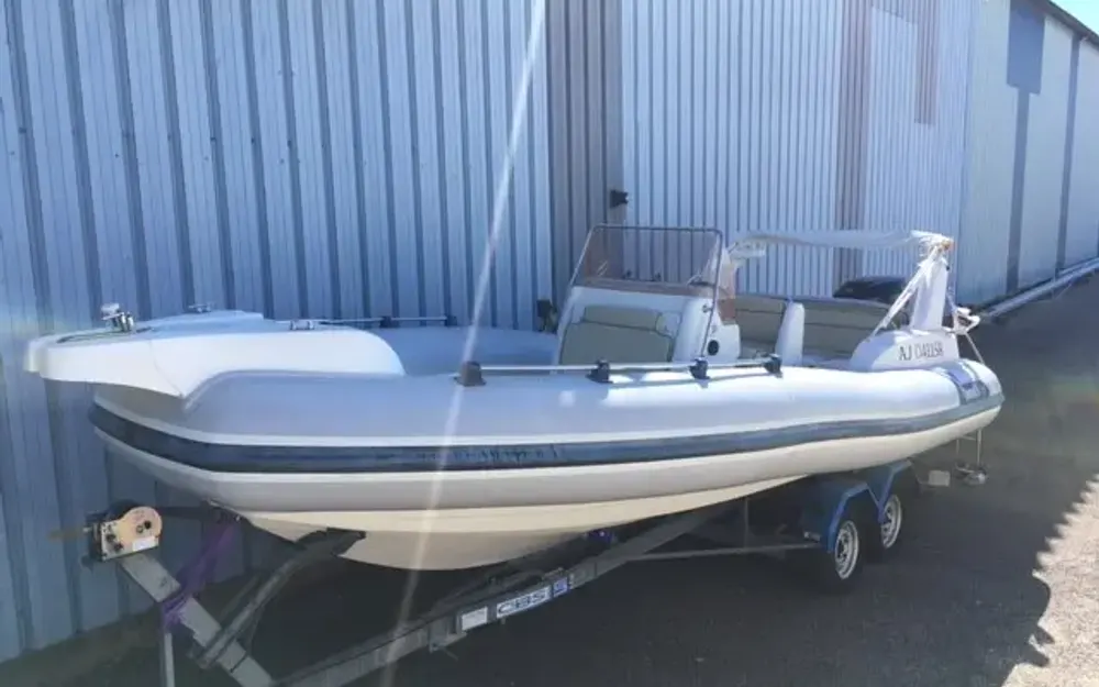 slider 0 Marlin Boat  21 - null