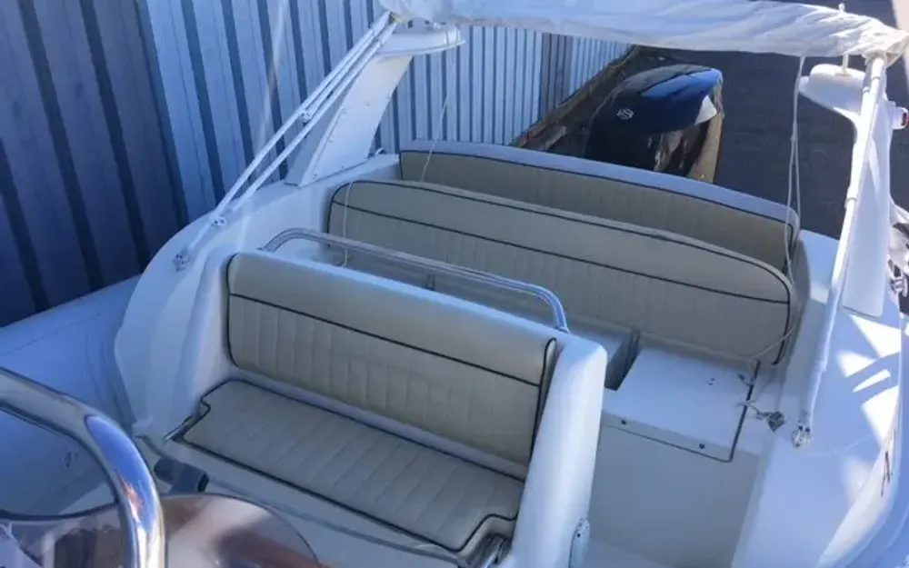 slider 3 Marlin Boat  21 - null