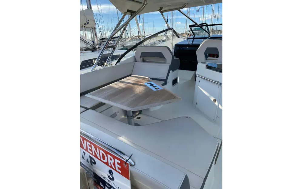 slider 3 Beneteau Flyer 10 - null