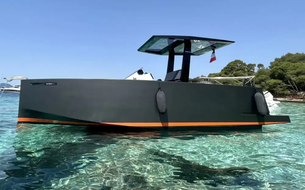 De Antonio YachtsD23 Open