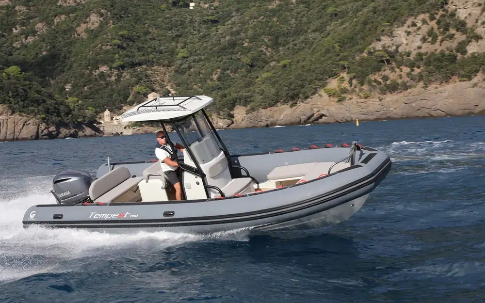 slider 5 Capelli Tempest 750